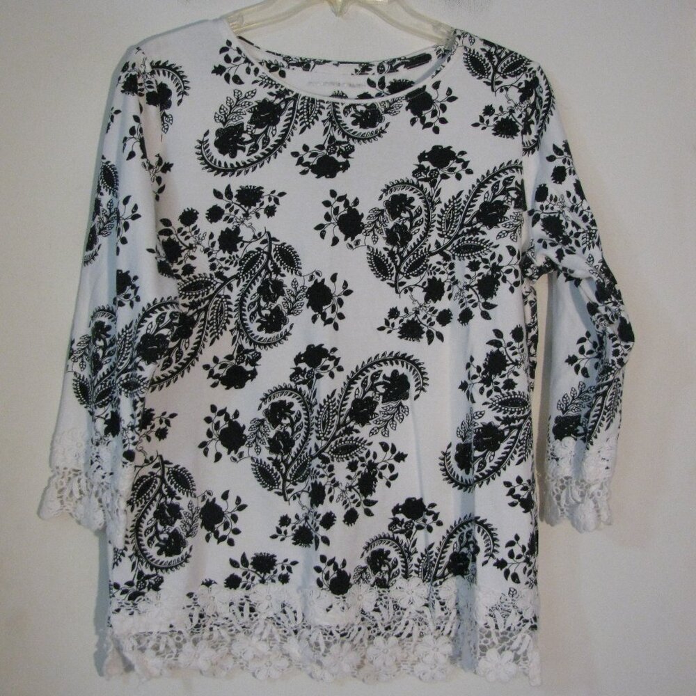 * Allison Daley Blouse Medium Black & White Floral Crochet Trim